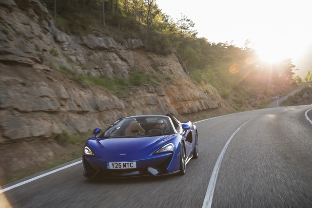 McLaren 570S üstünü açtı - 14