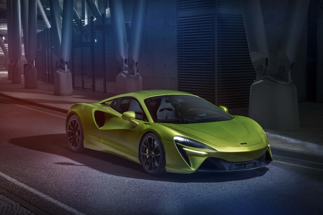 McLaren Artura markanın ilk V6 hibrit super spor modeli oldu - 5