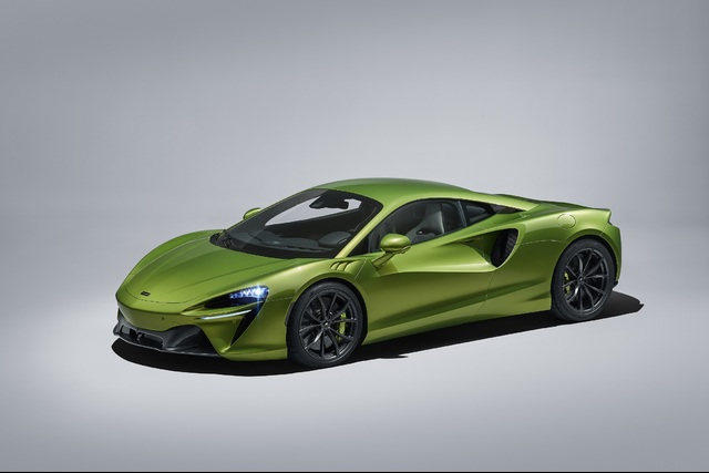 McLaren Artura markanın ilk V6 hibrit super spor modeli oldu - 9