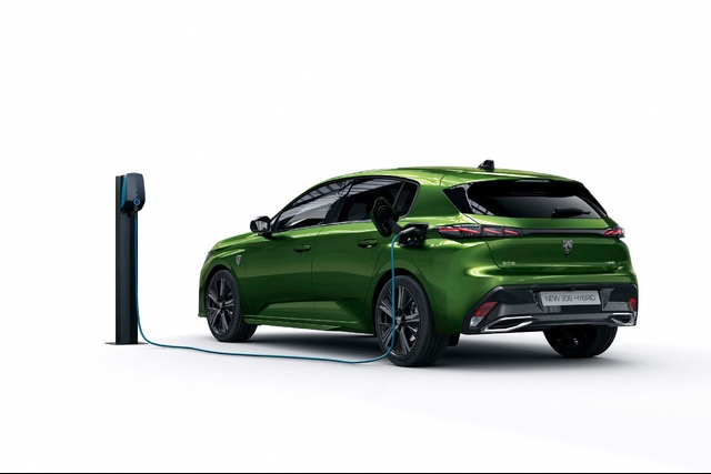 Yeni Peugeot 308 etkileyici tasarımı ve PHEV motorlarıyla dikkat çekiyor - 13