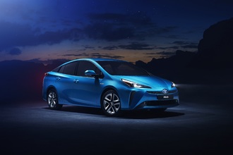 Toyota Prius makyajlandı